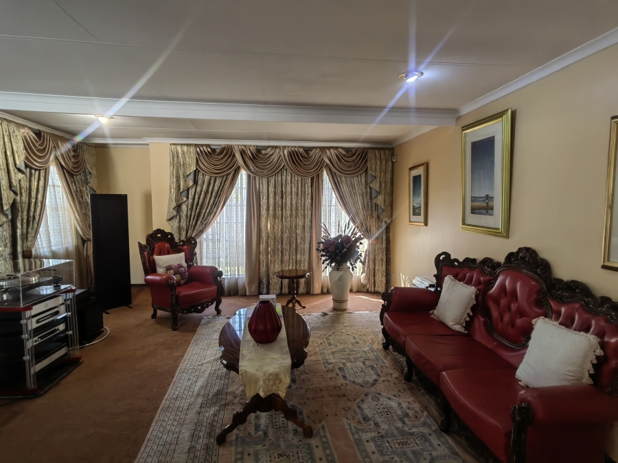 5 Bedroom Property for Sale in Secunda Mpumalanga