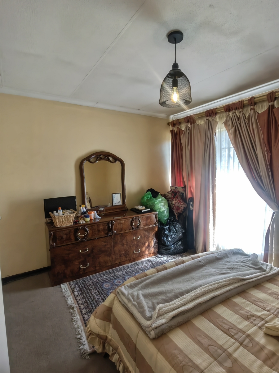 5 Bedroom Property for Sale in Secunda Mpumalanga