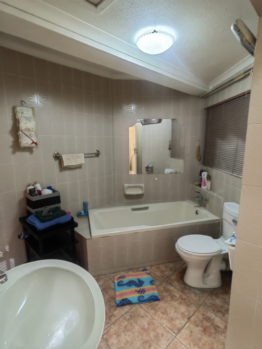 5 Bedroom Property for Sale in Secunda Mpumalanga