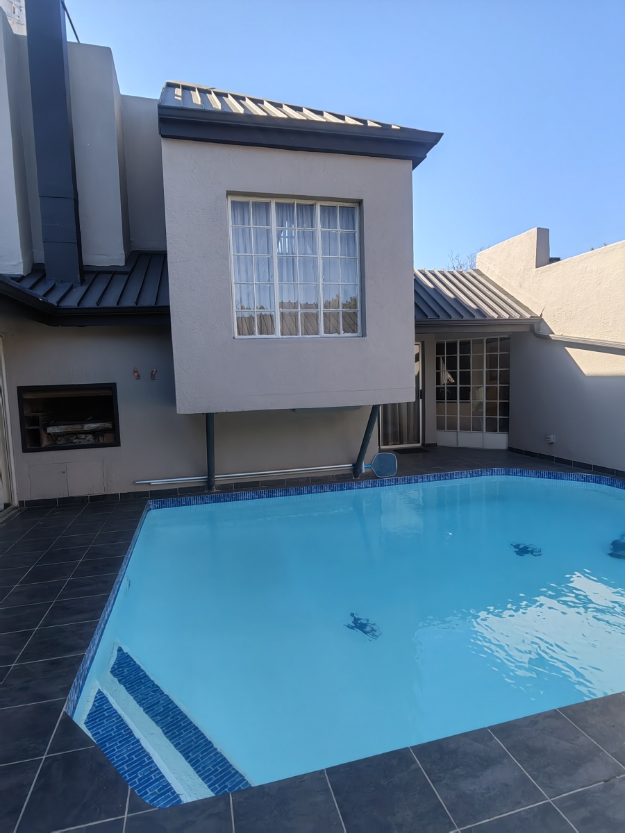 5 Bedroom Property for Sale in Secunda Mpumalanga