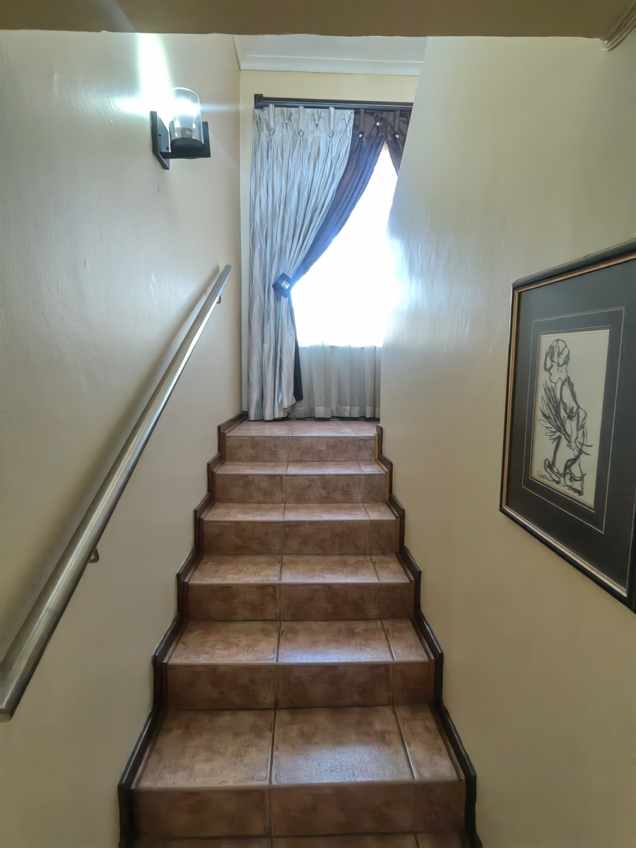 5 Bedroom Property for Sale in Secunda Mpumalanga