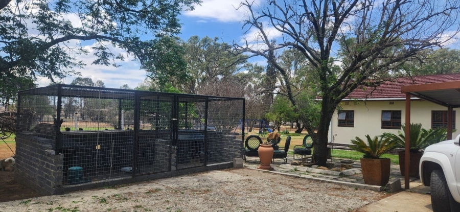 8 Bedroom Property for Sale in Standerton Rural Mpumalanga