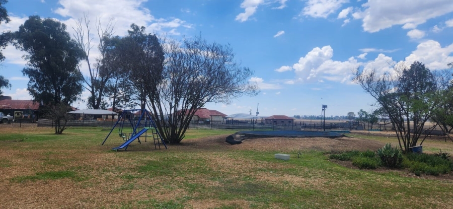 8 Bedroom Property for Sale in Standerton Rural Mpumalanga