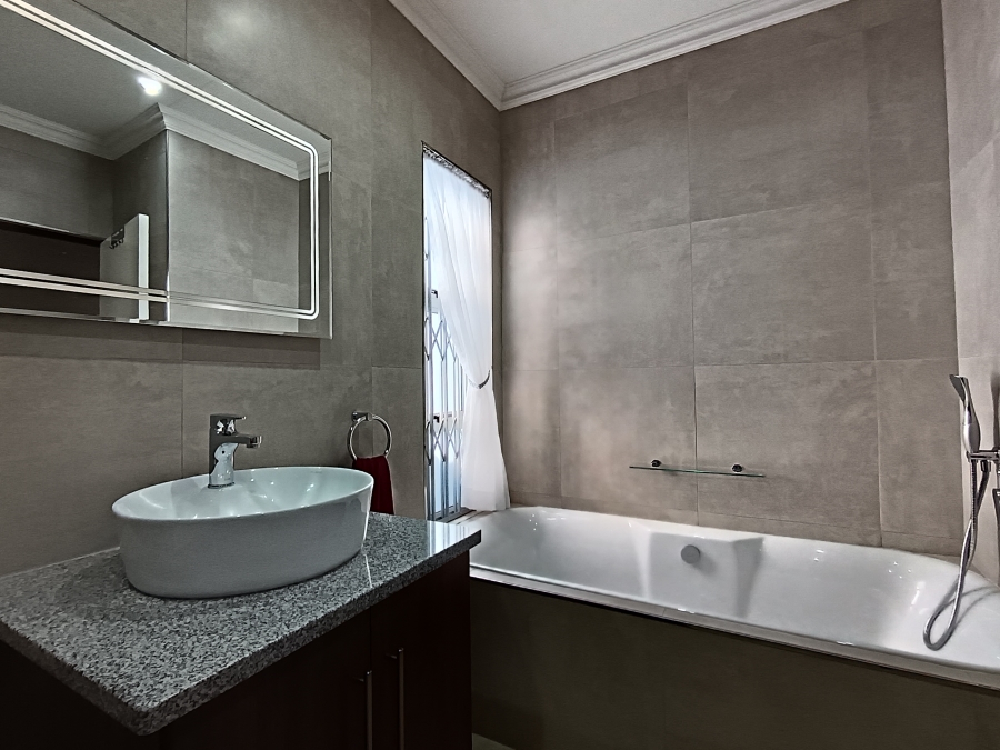 2 Bedroom Property for Sale in Kruinpark Mpumalanga