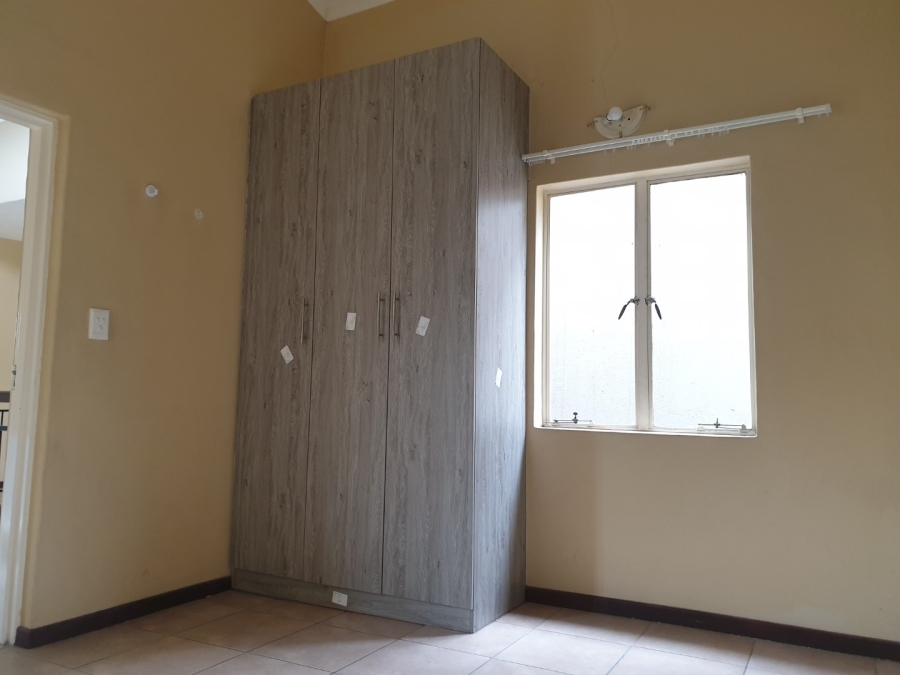 To Let 2 Bedroom Property for Rent in Nelspruit Ext 37 Mpumalanga