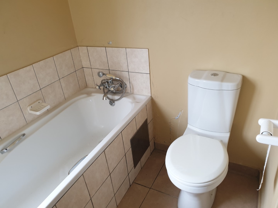 To Let 2 Bedroom Property for Rent in Nelspruit Ext 37 Mpumalanga