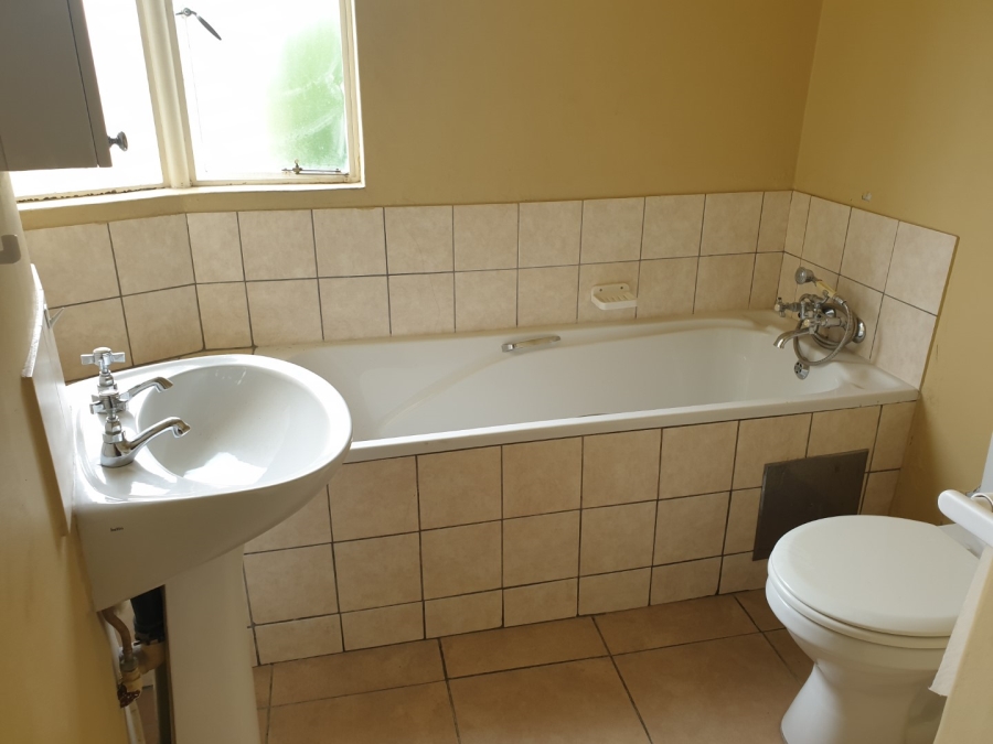 To Let 2 Bedroom Property for Rent in Nelspruit Ext 37 Mpumalanga