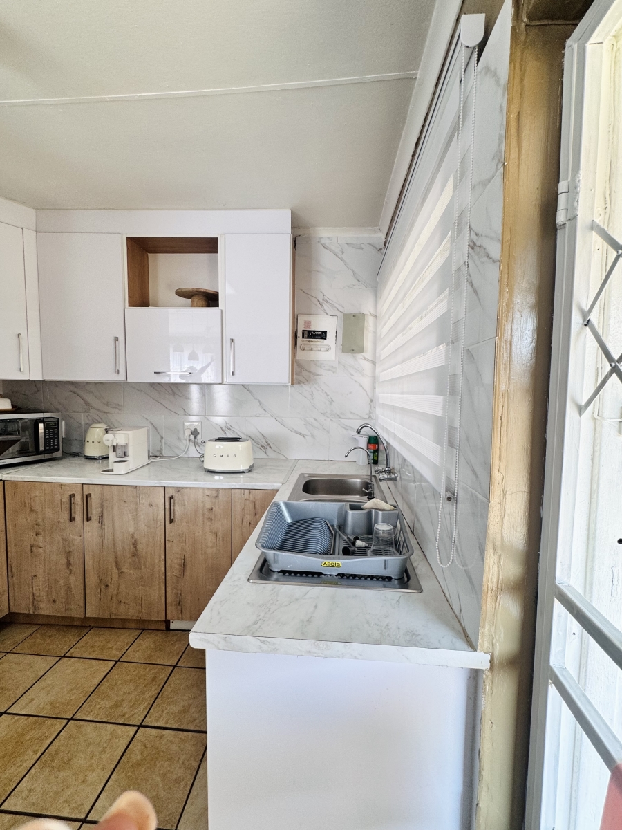 To Let 2 Bedroom Property for Rent in Ben Fleur Mpumalanga