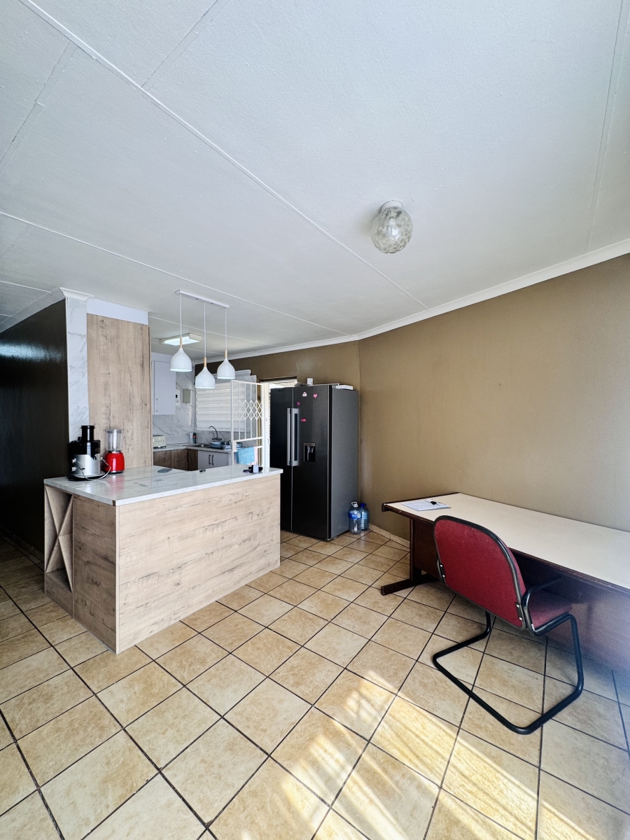 To Let 2 Bedroom Property for Rent in Ben Fleur Mpumalanga