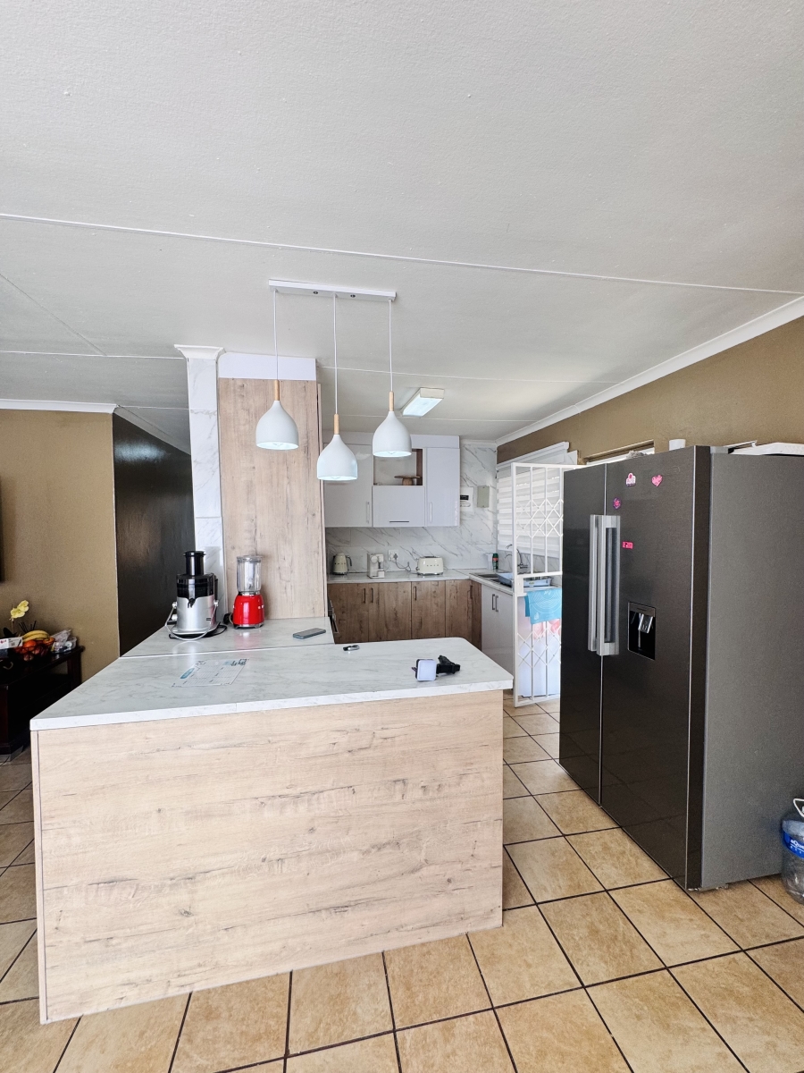 To Let 2 Bedroom Property for Rent in Ben Fleur Mpumalanga