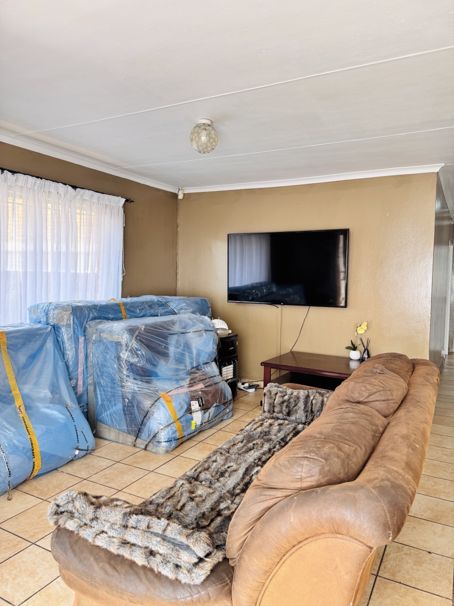 To Let 2 Bedroom Property for Rent in Ben Fleur Mpumalanga