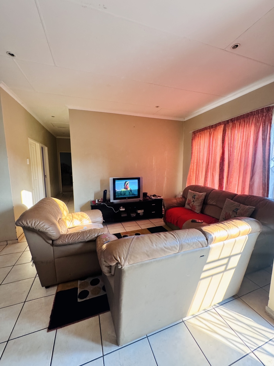 3 Bedroom Property for Sale in Jackaroo A H Mpumalanga