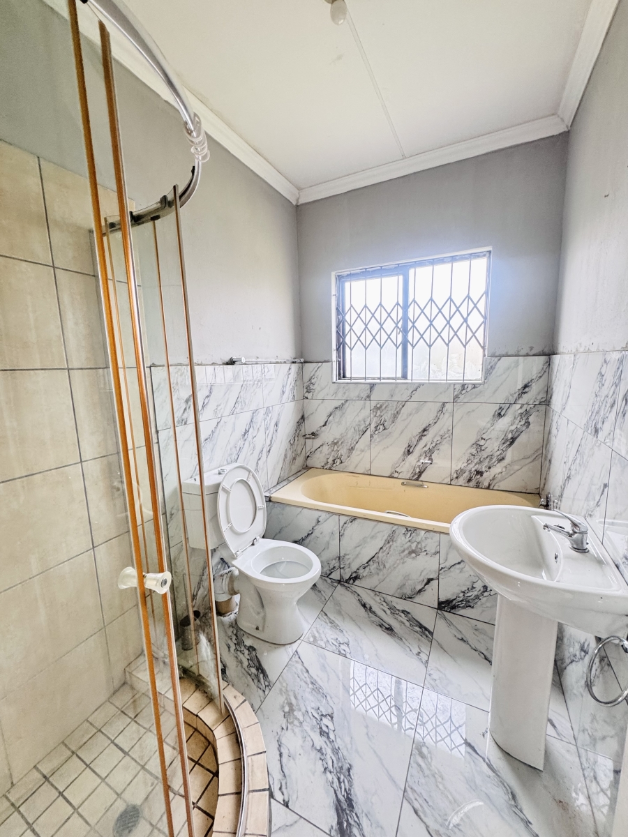 3 Bedroom Property for Sale in Jackaroo A H Mpumalanga