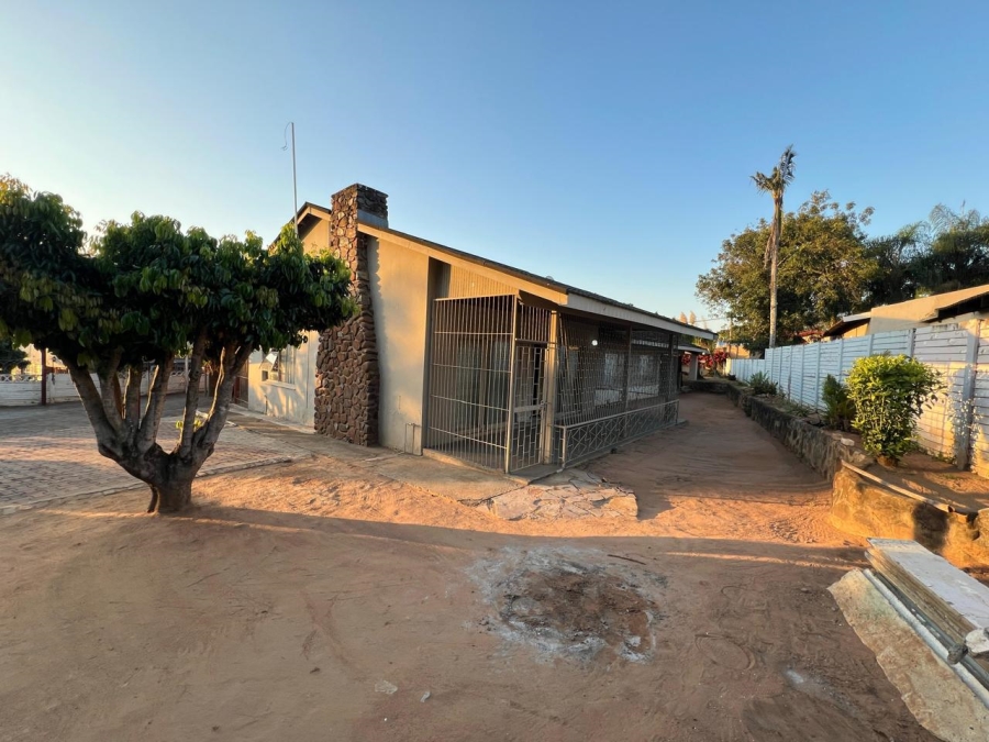 9 Bedroom Property for Sale in West Acres Mpumalanga