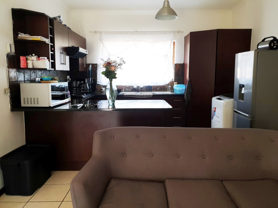 To Let 2 Bedroom Property for Rent in Sonheuwel Mpumalanga