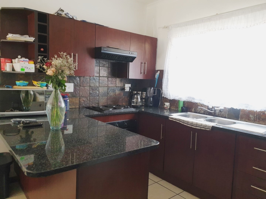 To Let 2 Bedroom Property for Rent in Sonheuwel Mpumalanga