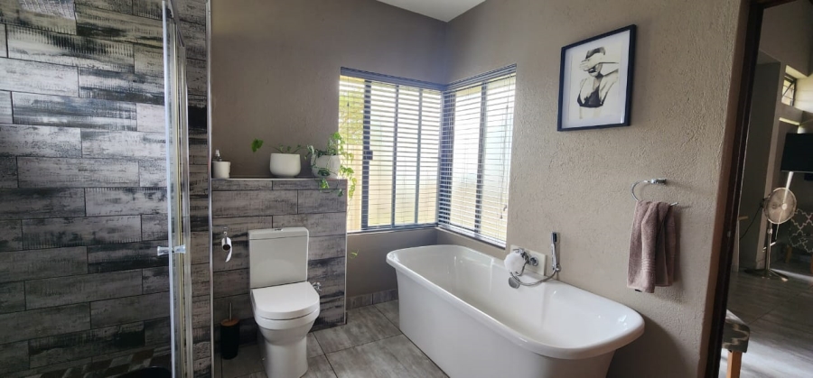 4 Bedroom Property for Sale in Sonheuwel Mpumalanga