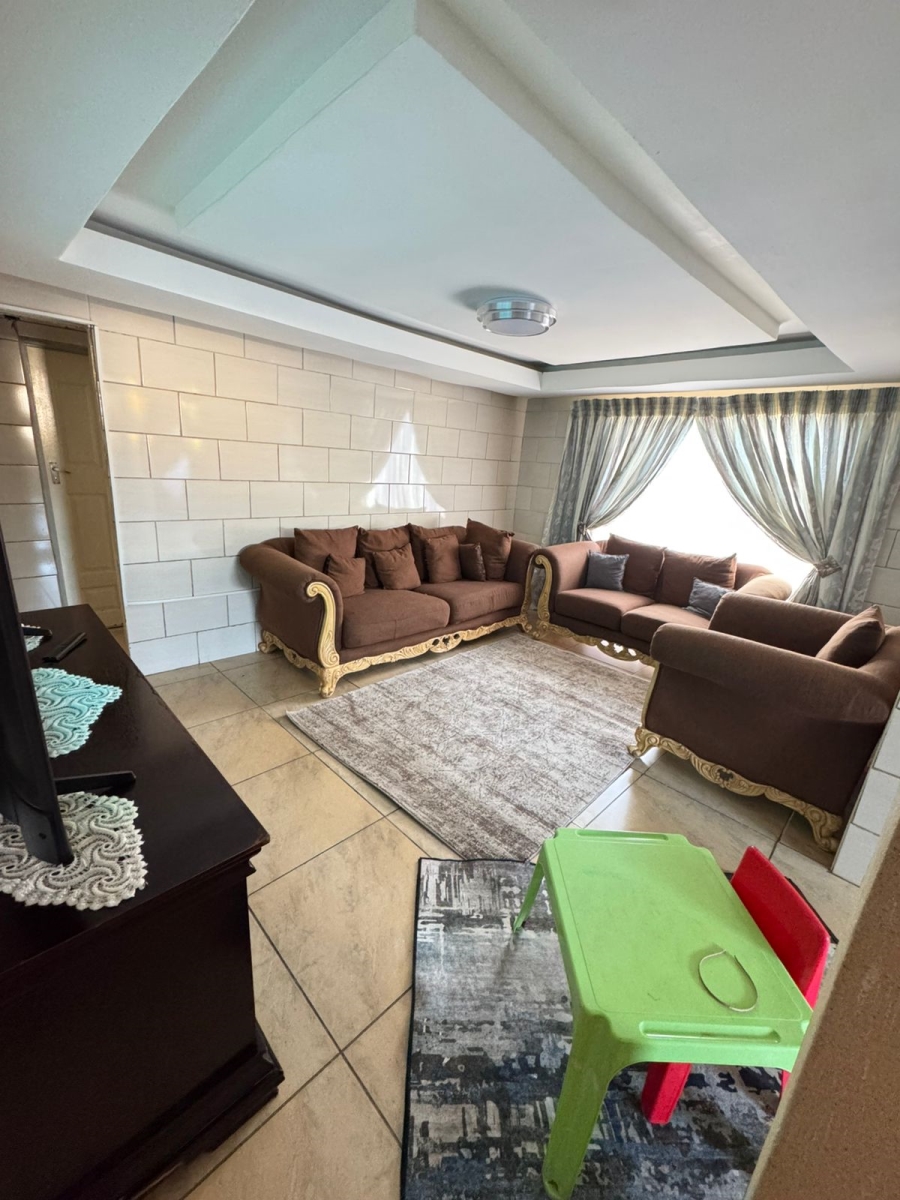 3 Bedroom Property for Sale in Mhluzi Mpumalanga