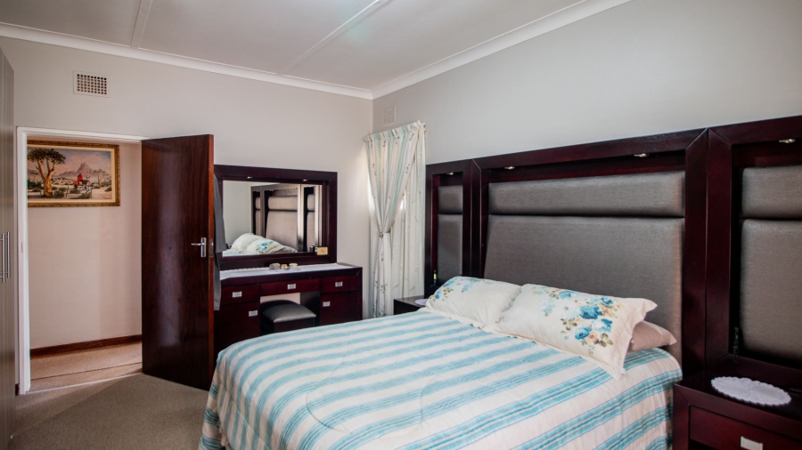 3 Bedroom Property for Sale in Emgwenya Mpumalanga