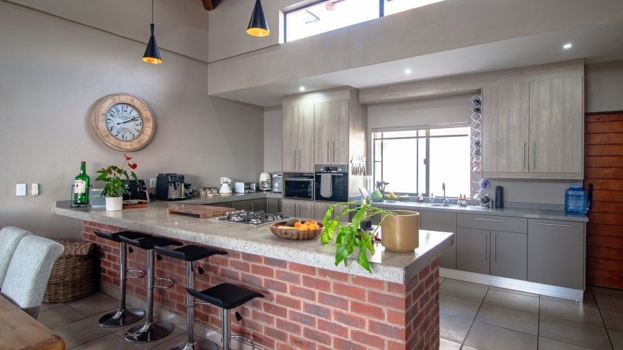 4 Bedroom Property for Sale in Sonheuwel Mpumalanga
