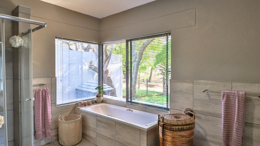 4 Bedroom Property for Sale in Sonheuwel Mpumalanga