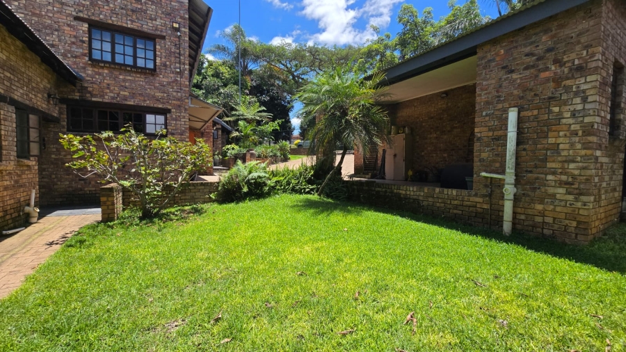 5 Bedroom Property for Sale in White River Ext 6 Mpumalanga