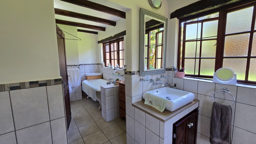 5 Bedroom Property for Sale in White River Ext 6 Mpumalanga