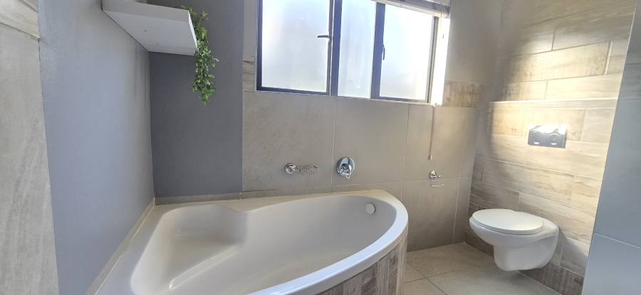 4 Bedroom Property for Sale in The Rest Nature Estate Mpumalanga