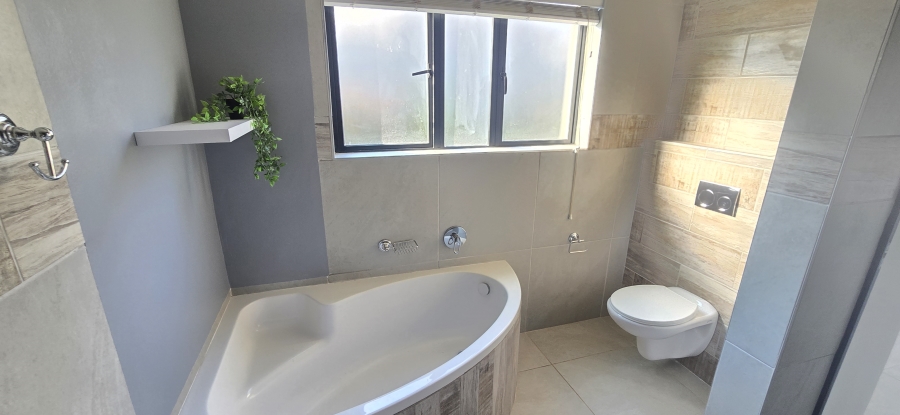 4 Bedroom Property for Sale in The Rest Nature Estate Mpumalanga