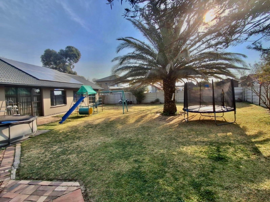 5 Bedroom Property for Sale in Secunda Mpumalanga