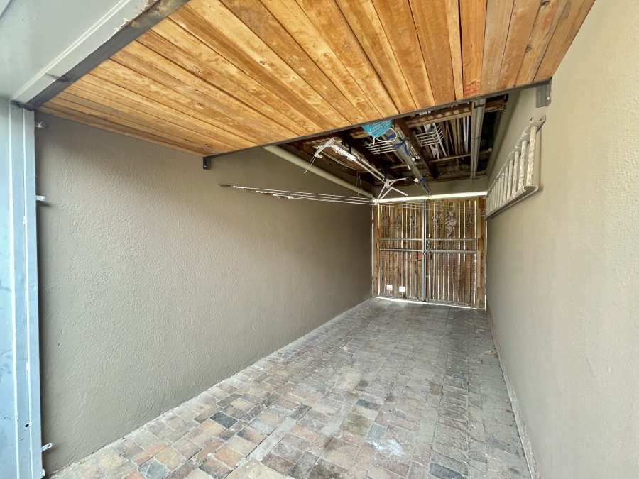 5 Bedroom Property for Sale in Secunda Mpumalanga