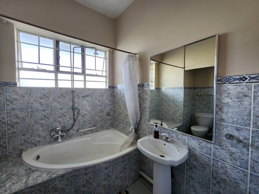 2 Bedroom Property for Sale in Nelspruit Ext 5 Mpumalanga