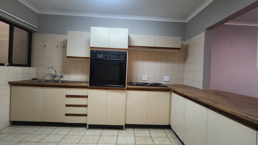1 Bedroom Property for Sale in West Acres Ext 15 Mpumalanga