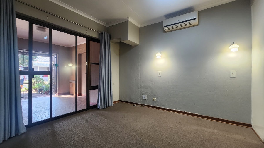 1 Bedroom Property for Sale in West Acres Ext 15 Mpumalanga