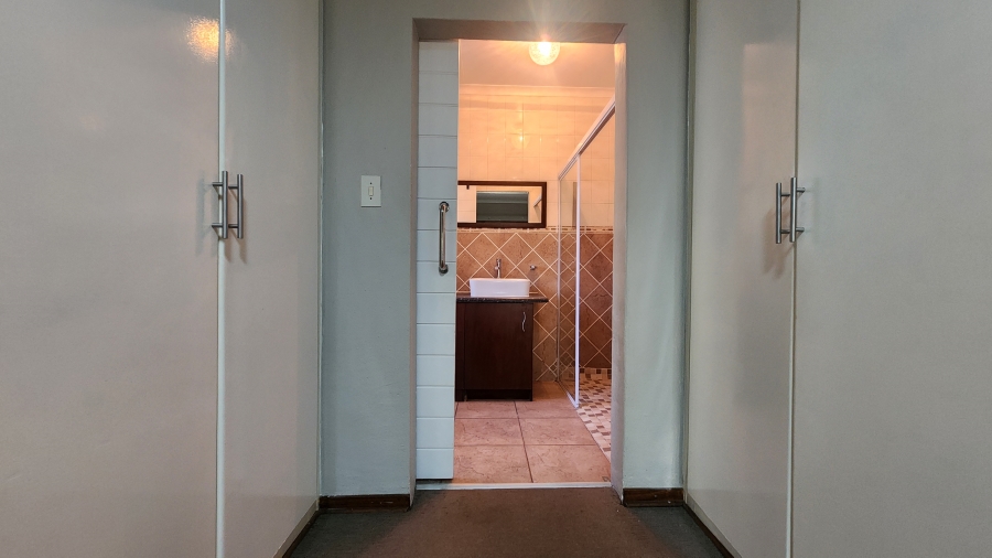 1 Bedroom Property for Sale in West Acres Ext 15 Mpumalanga