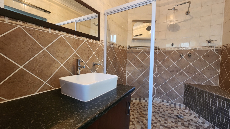 1 Bedroom Property for Sale in West Acres Ext 15 Mpumalanga