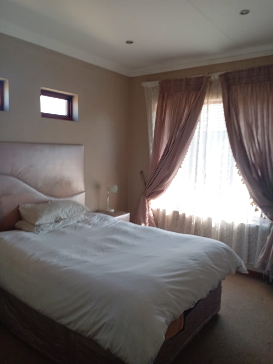 To Let 3 Bedroom Property for Rent in Noordrand Mpumalanga