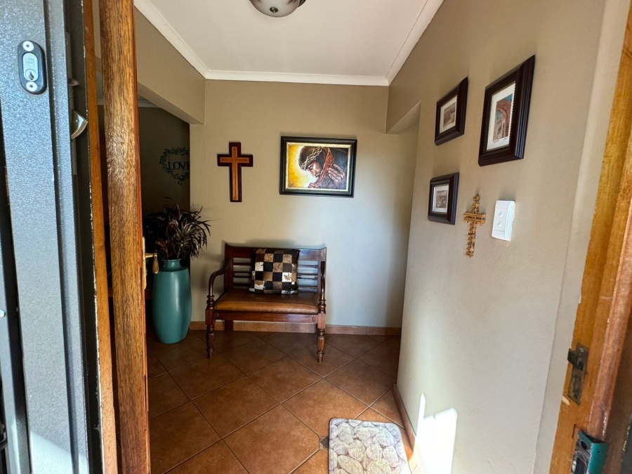 To Let 3 Bedroom Property for Rent in Dennesig Mpumalanga