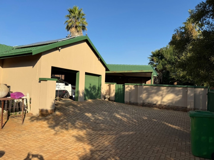 To Let 3 Bedroom Property for Rent in Dennesig Mpumalanga