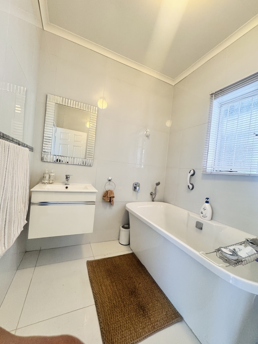 3 Bedroom Property for Sale in Jackaroo Park Mpumalanga