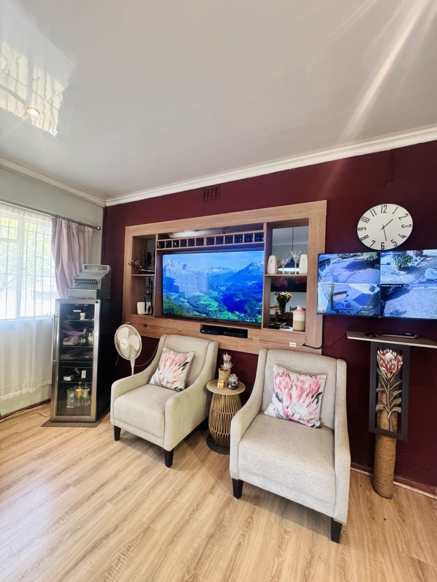 3 Bedroom Property for Sale in Jackaroo Park Mpumalanga