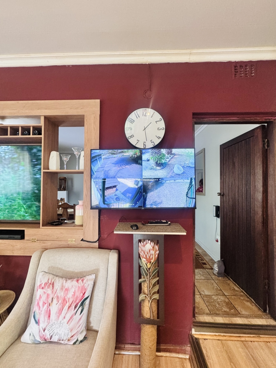 3 Bedroom Property for Sale in Jackaroo Park Mpumalanga