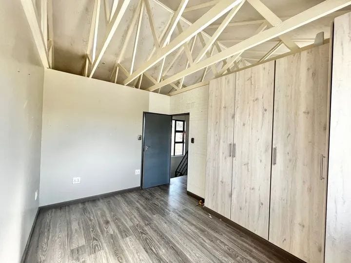 To Let 2 Bedroom Property for Rent in Cosmosrand Mpumalanga
