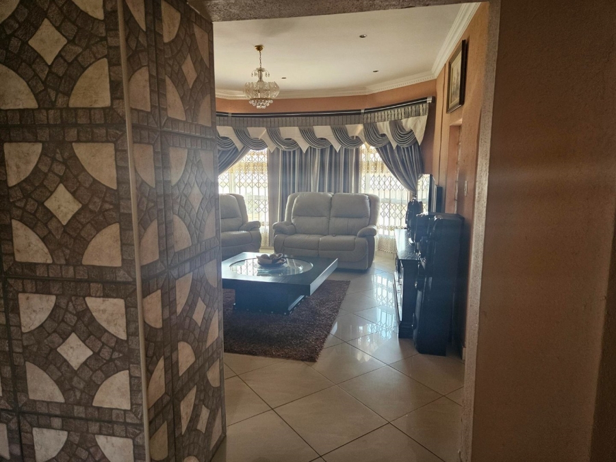 4 Bedroom Property for Sale in Die Heuwel Ext 4 Mpumalanga