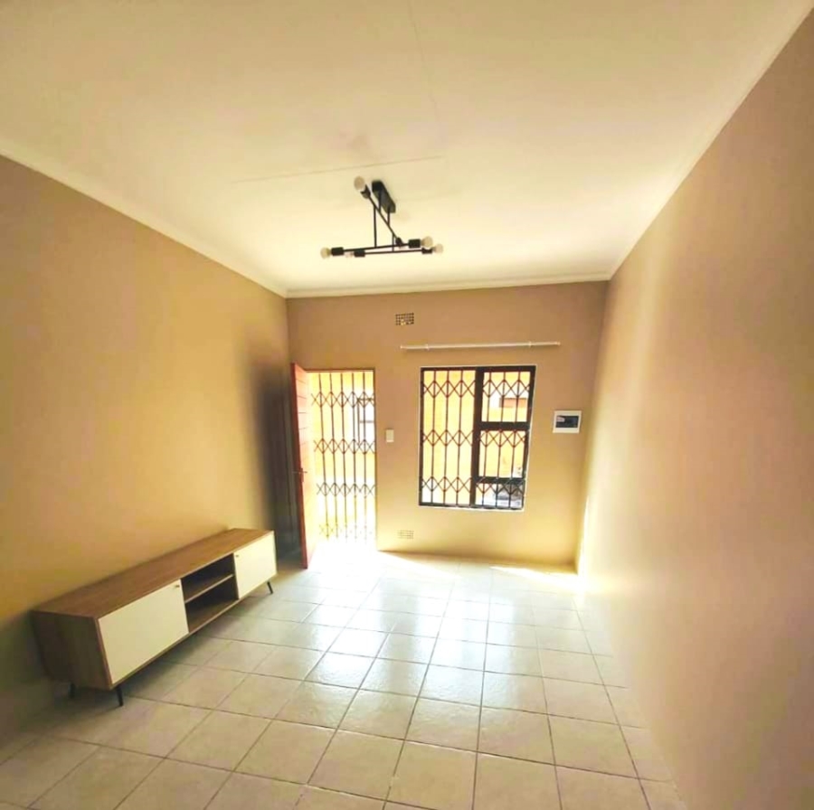 To Let 2 Bedroom Property for Rent in Terra Nova Mpumalanga
