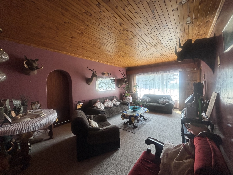 6 Bedroom Property for Sale in Reyno Ridge Mpumalanga