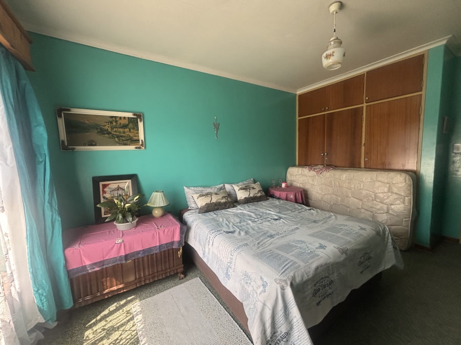 6 Bedroom Property for Sale in Reyno Ridge Mpumalanga