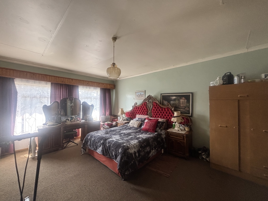6 Bedroom Property for Sale in Reyno Ridge Mpumalanga