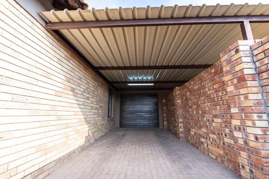 3 Bedroom Property for Sale in Suidheuwel Mpumalanga