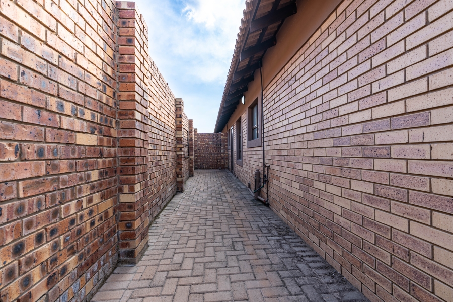 3 Bedroom Property for Sale in Suidheuwel Mpumalanga